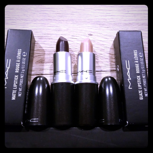 M.A.C COSMETICS LIPSTICK - Picture 1 of 2